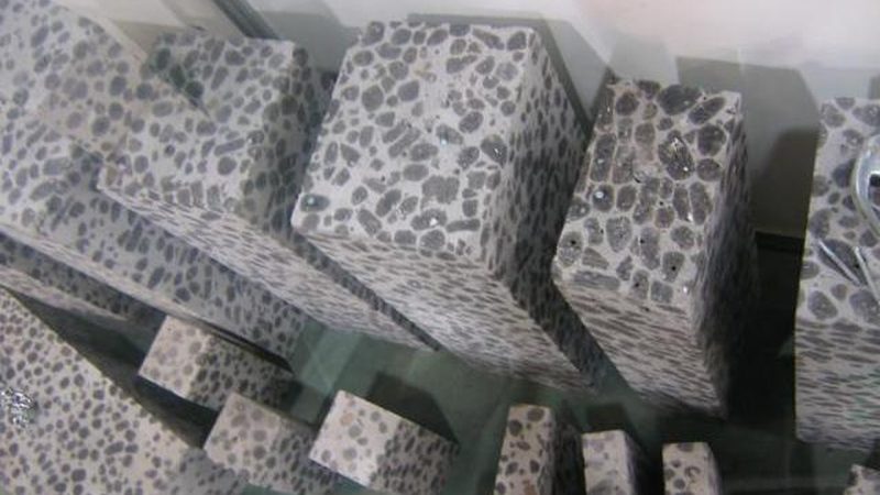 聚氨酯板与岩棉板：使用寿命的较量